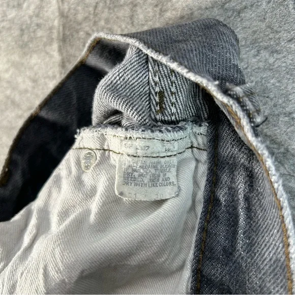 Vintage Levi’s 501 0658 Jeans Mens 28x28 Black 80s Made In USA Button Fly Repair